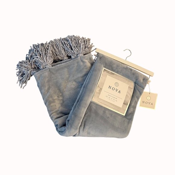 Nova Oversized Plush Throw Blanket Fringe Tassels 50" X 70" Silver Lush Hygge De - Picture 12 of 13